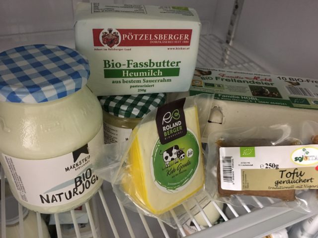 Verschiedene Milch-, Käse- und Tofuprodukte von BerSta